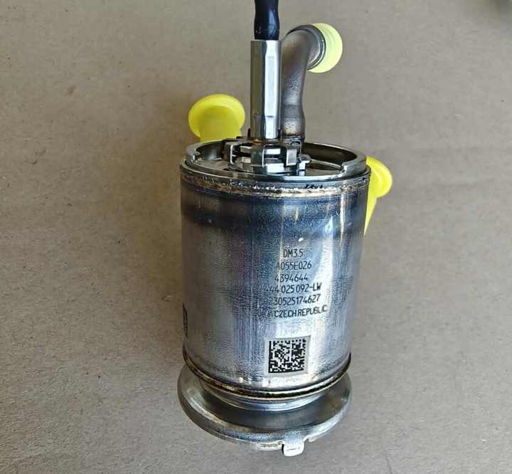 Doser Injector 4394644 for Cummins Engine B4.5 D4.0 F3.8 F4.5 2 Doser Injector 4394644 for Cummins Engine B4.5 D4.0 F3.8 F4.5