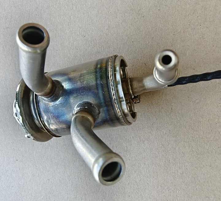Doser Injector 4394644 for Cummins Engine B4.5 D4.0 F3.8 F4.5 3 Doser Injector 4394644 for Cummins Engine B4.5 D4.0 F3.8 F4.5