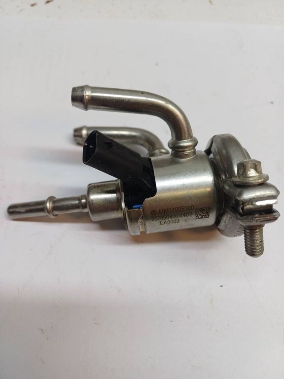 Fluid Adblue Injector A0004905300 for Mercedes Benz E220 E300 E200 CLS C220 C300 4 Fluid Adblue Injector A0004905300 for Mercedes Benz E220 E300 E200 CLS C220 C300